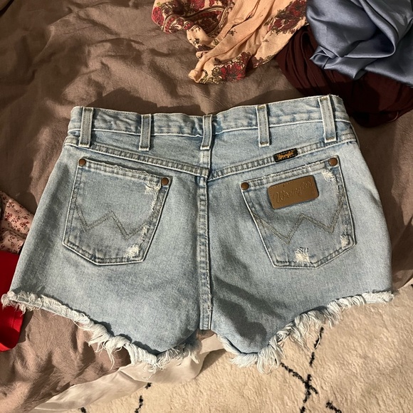 Wrangler Reworked Shorts - Picture 3 of 5